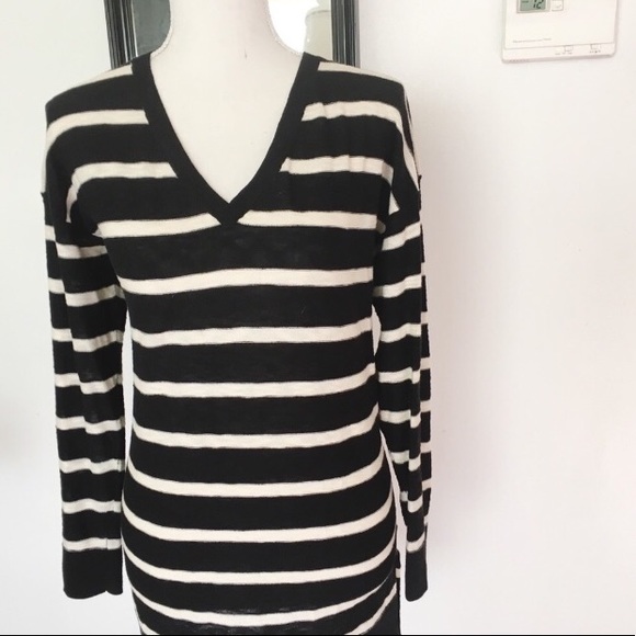 Vince Black Off White Beige Striped Sweater Size Small - Picture 3 of 6